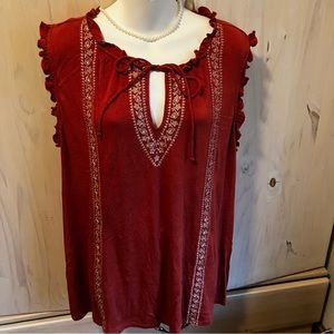 Women’s Plus Sleeveless Tunic in EUC
